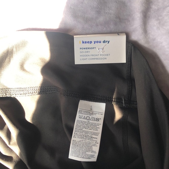 2 pairs of Old Navy Powersoft Flare Extra High Rise. - Picture 4 of 9